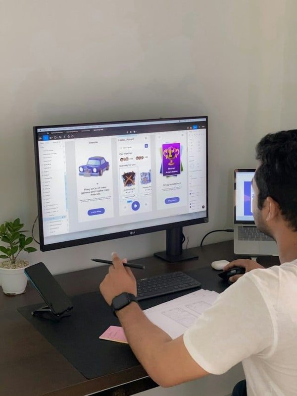 How is AI influencing the future of fashion design?